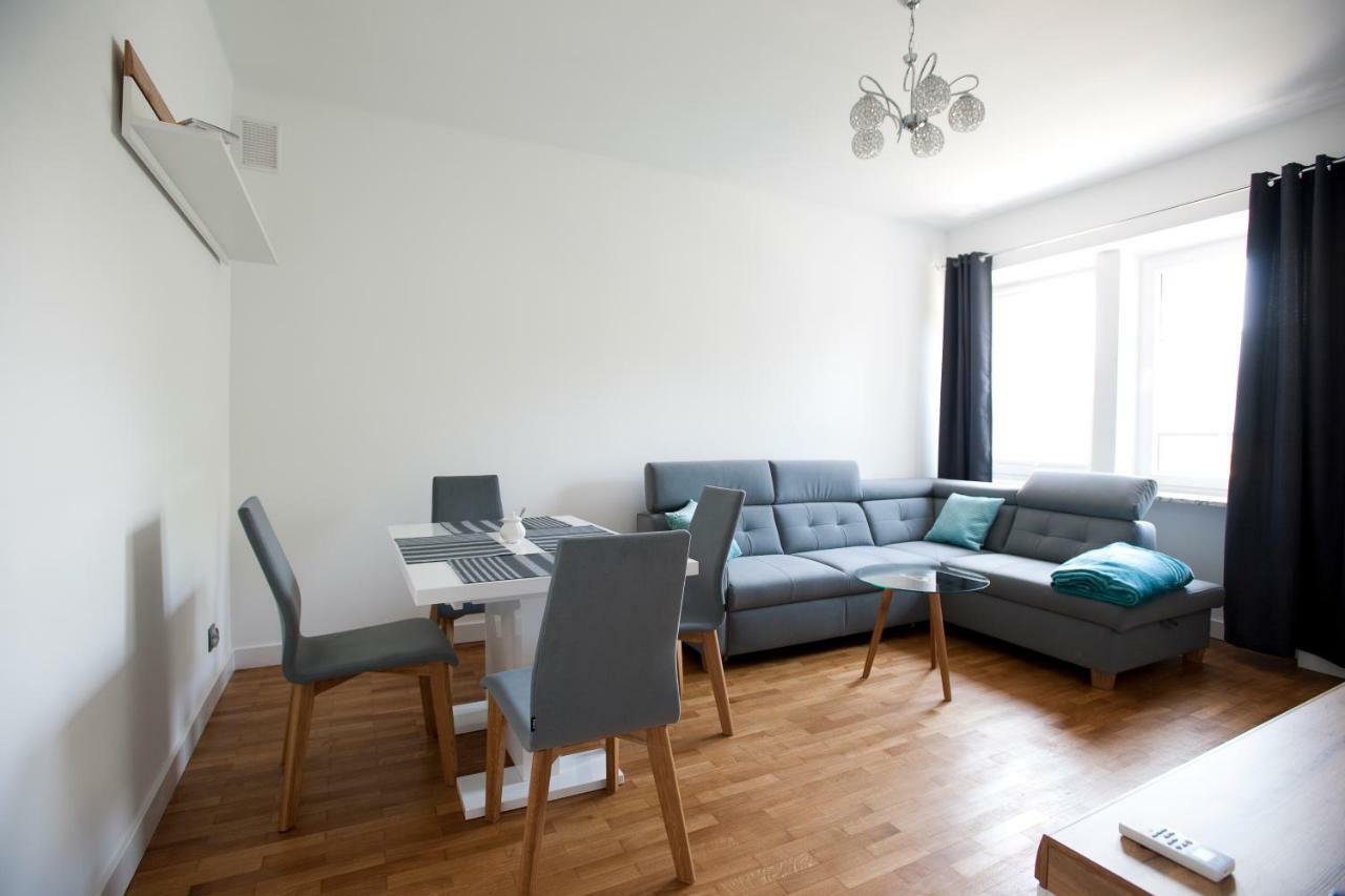 Apartament Daszynskiego Apartment Красков Екстериор снимка